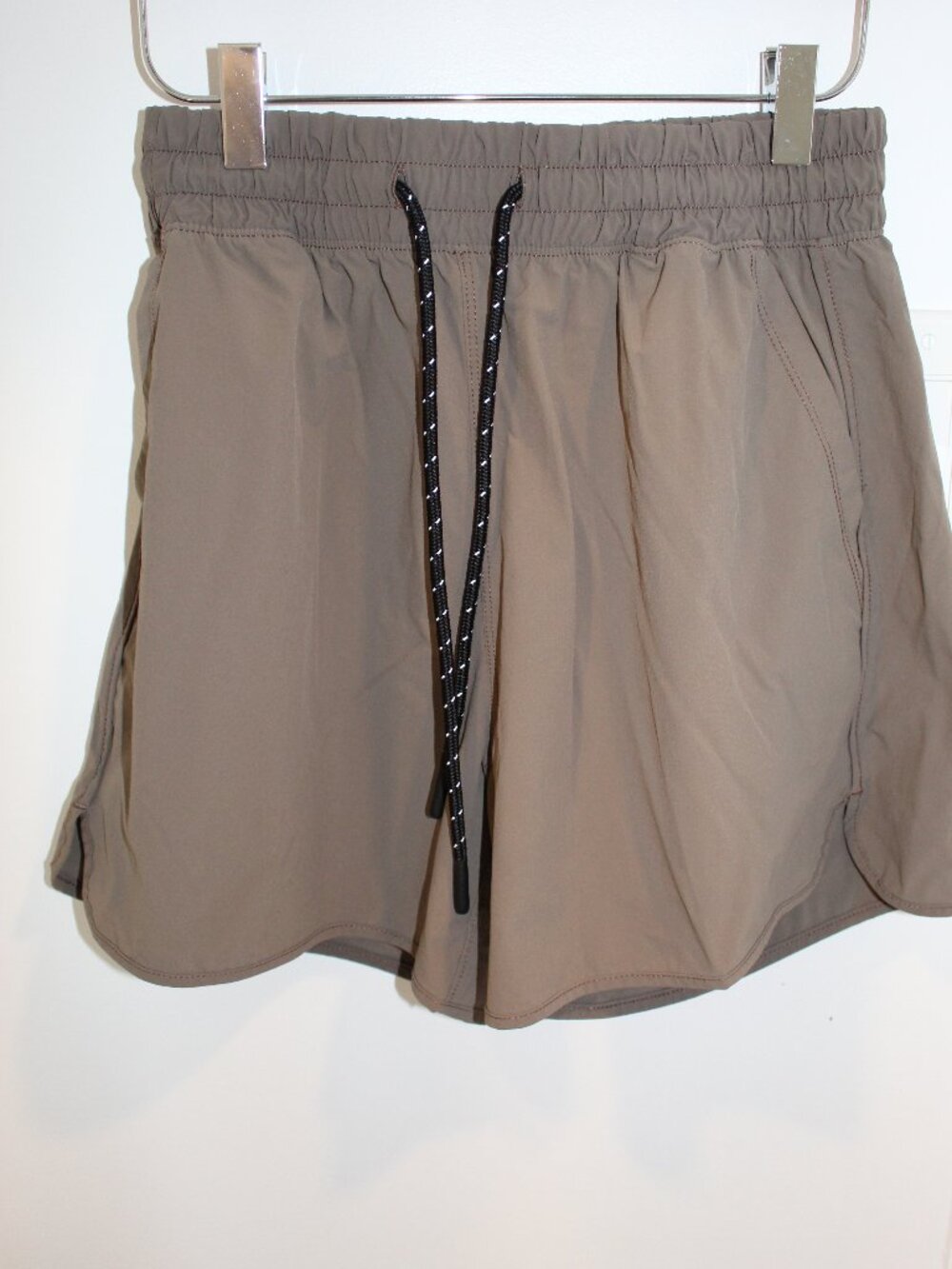 Men’s Abercrombie & Fitch YPB motionTEK 5” Retro Active Shorts - XS